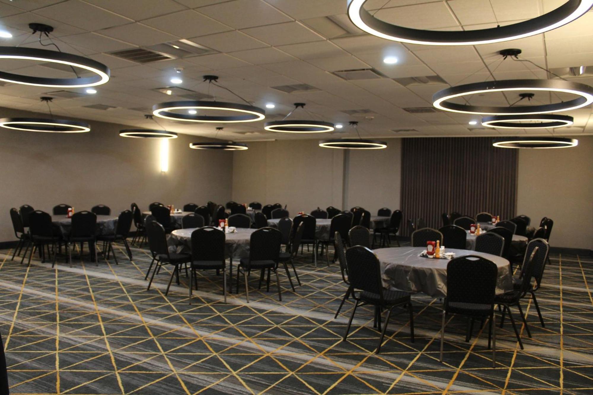 Holiday Inn Dallas Market Ctr Love Field By Ihg Экстерьер фото
