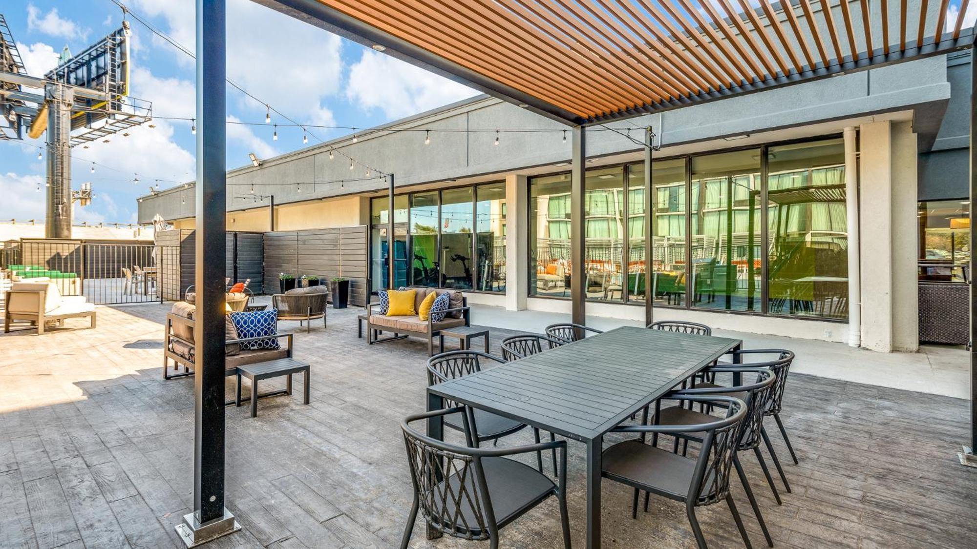 Holiday Inn Dallas Market Ctr Love Field By Ihg Экстерьер фото